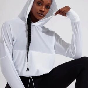 Buffbunny Escandala Pullover / Sz Medium / white / GUC